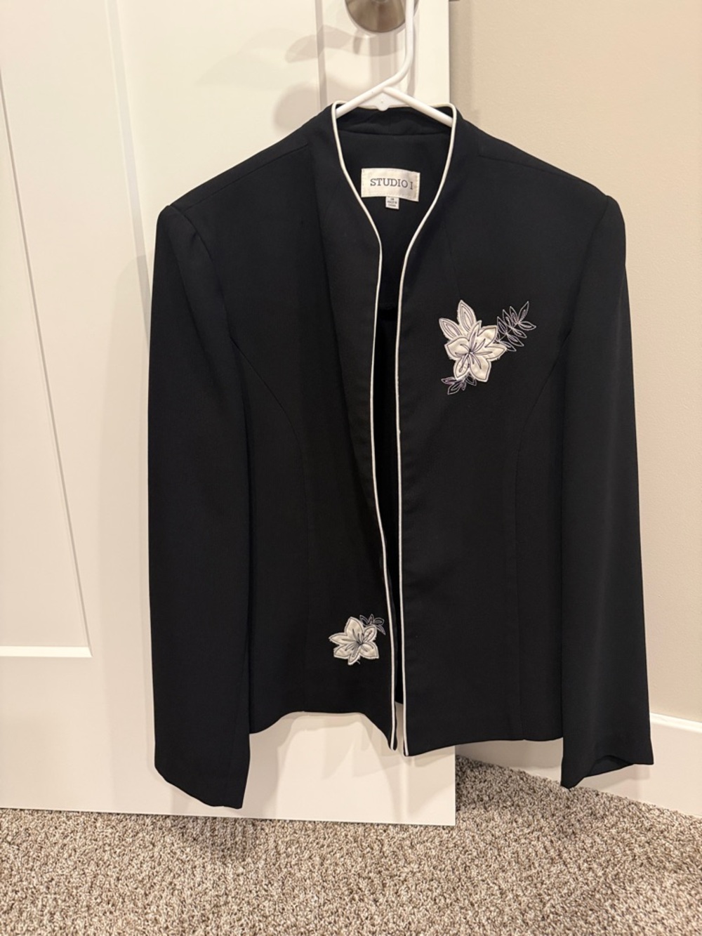 StudioI Black Blazer with White Floral Appliqués Size 14